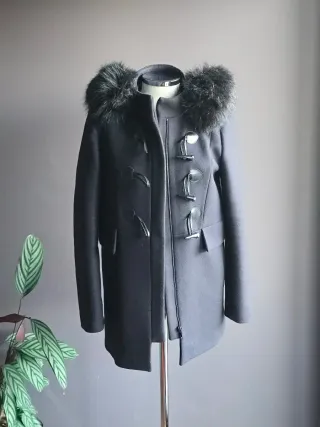 Abrigo lana auténtica Zara con capucha de pelo