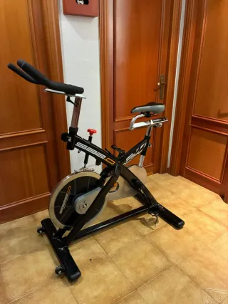 Bicicleta Estática /Ciclo indoor/Spinning/BH SB2.0