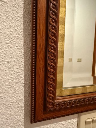 Espejo de pared grande con marco de madera