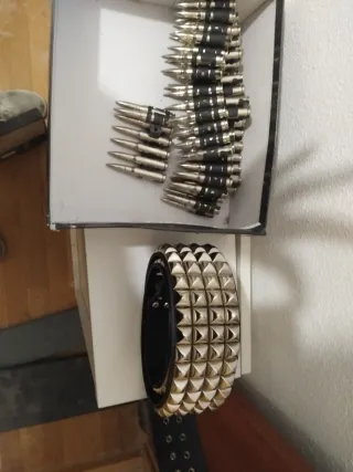 Cinturón de balas y cinturón de pirámides