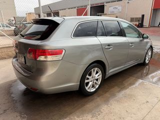 Toyota Avensis 2.2 DID 2010