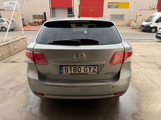 Toyota Avensis 2.2 DID 2010