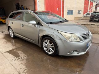 Toyota Avensis 2.2 DID 2010