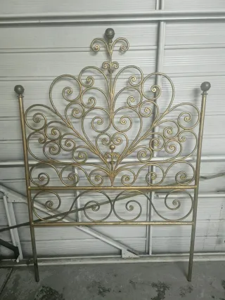 Dos Cabecero cama antiguo metal dorado