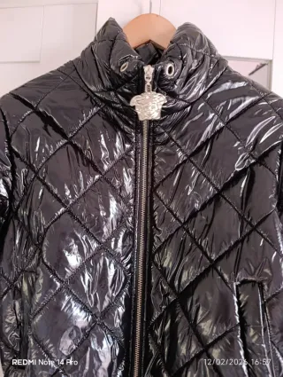 Chaqueta Versace Negra Brillante