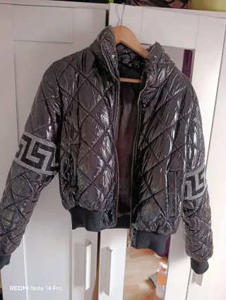 Chaqueta Versace Negra Brillante