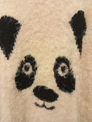 Jersey de punto peludo con cara de panda