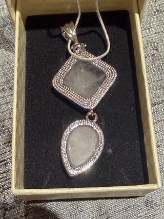 Collar colgante doble con cuarzo rosa natural