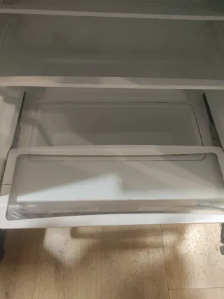 Nevera Beko cómo nueva combi con congelador