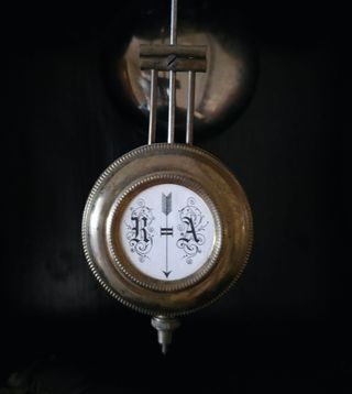 Reloj de Pared Clásico Madera y Cristal