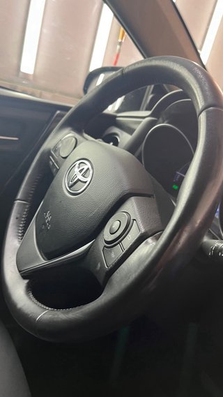 Toyota Auris 2015