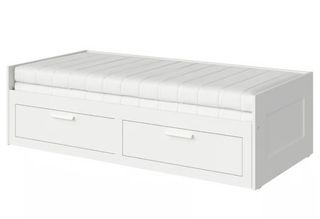 Diván/cama blanco con 2 cajones