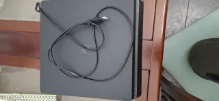 Consola Sony PS4 Slim Negra