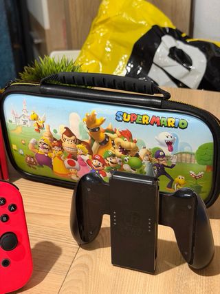 Nintendo Switch OLED + Scatola e Accessori