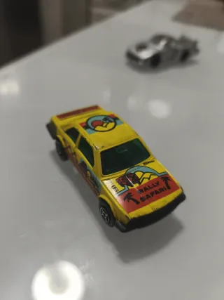 Coches metálicos Porsche y BMW