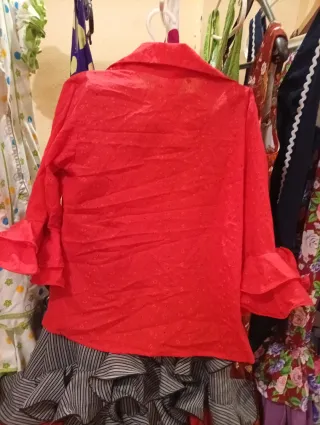 Falda y blusa rociera