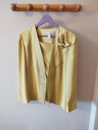 Traje amarillo ceremonia mujer
