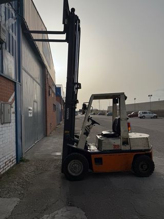 Carretilla elevadora Nissan 20