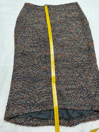 Falda Purificación García ajustada