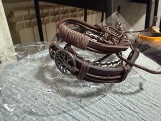 Conjunto Reloj y Pulseras Marrones