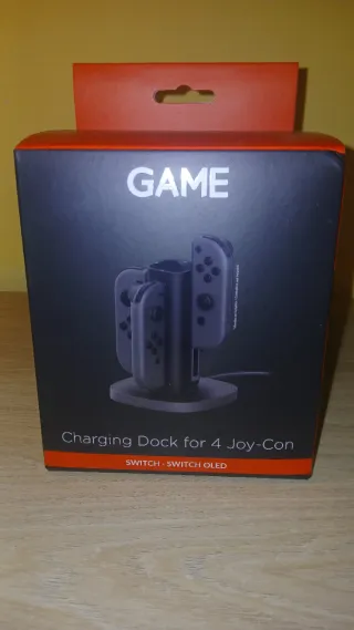 Nintendo Switch+ accessori + custodia protettiva.