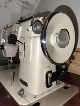 Máquina de coser Sears 102-300