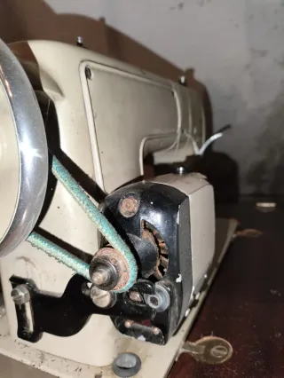 Máquina de coser Sears 102-300