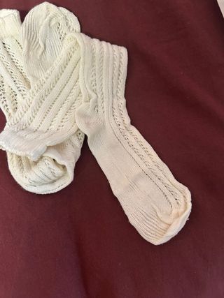 Calcetines Fallera sin estrenar.