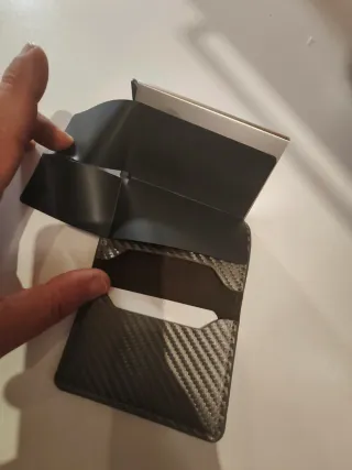 Portafoglio uomo carbon look