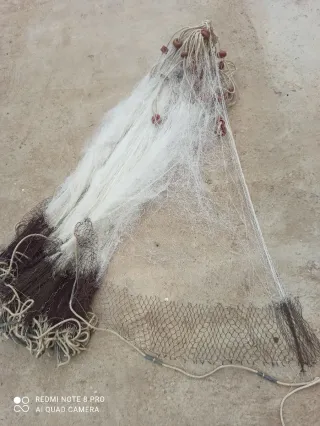 Red de pesca con flotadores, malla del 8