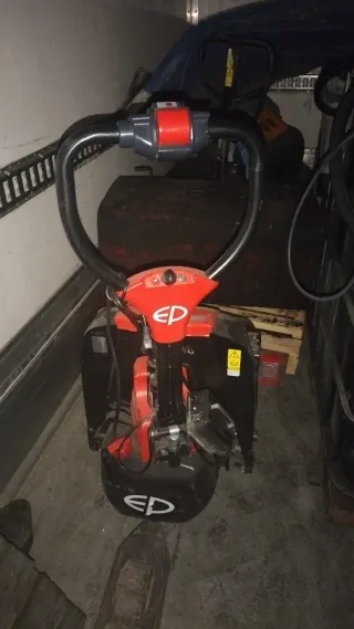 Carretilla Eléctrica ED Modelo F4