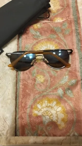 Gafas de sol aviador azules y plateadas