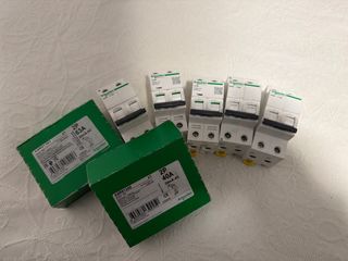 Lote Magnetos y Diferenciales Schneider