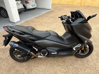 Yamaha T-Max 560 Negra