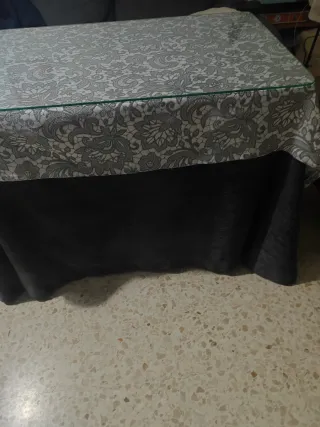 Mesa camilla cristal y tela gris
