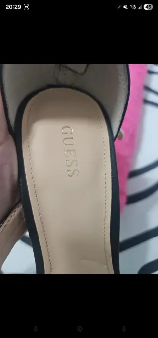 Sandalias Guess Negras Cremallera