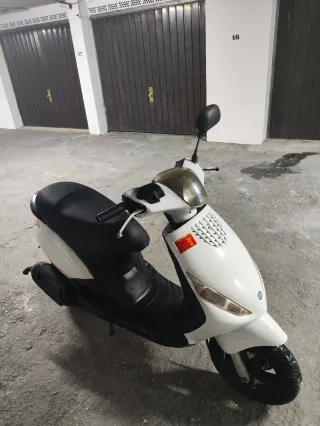 Piaggio Zip 49cc Blanca 2T aire