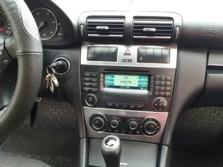 Mercedes-Benz Clase C 2005