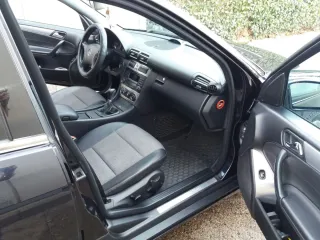 Mercedes-Benz Clase C 2005