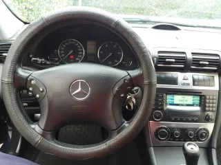 Mercedes-Benz Clase C 2005
