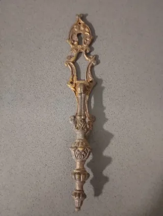 Tirador antiguo bronce dorado