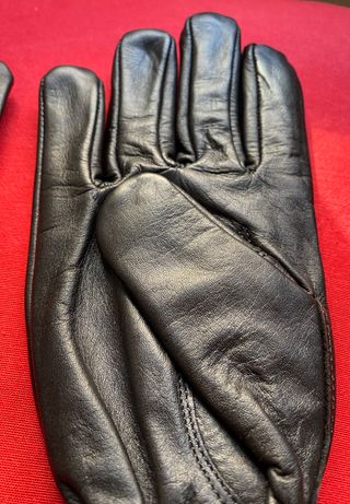 Guantes anticorte de piel y cinturón táctico