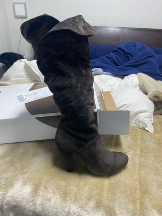 Botas marrones ,chocolate hasta la  rodilla