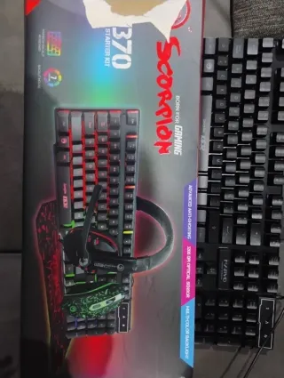Mando PS4 Rojo + Teclado + Ratón+ cascos + alfombr