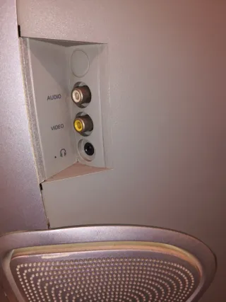 TV Philips con VHS - necesita reparación