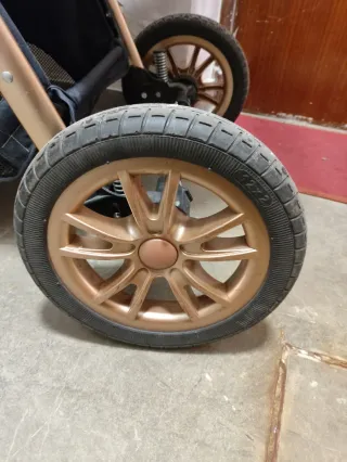 Carrito de bebé cuco