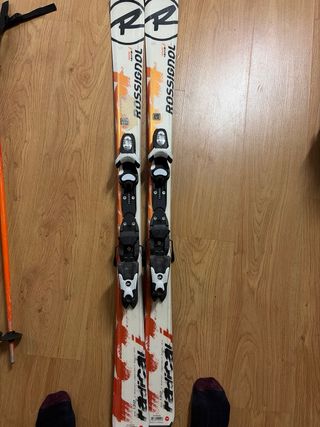 Pack Esquí: Botas, Esquís y Bastones