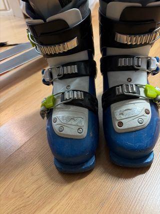 Pack Esquí: Botas, Esquís y Bastones