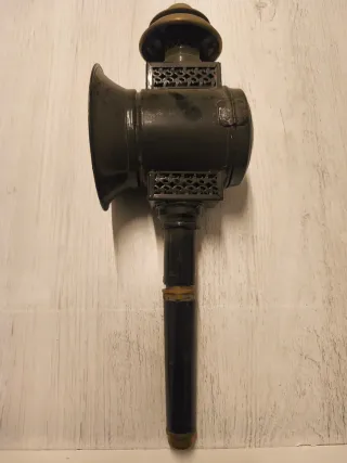 Faro de carruaje antiguo