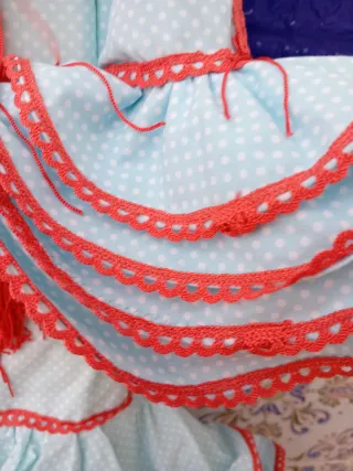 Traje de flamenca corto azul y rojo